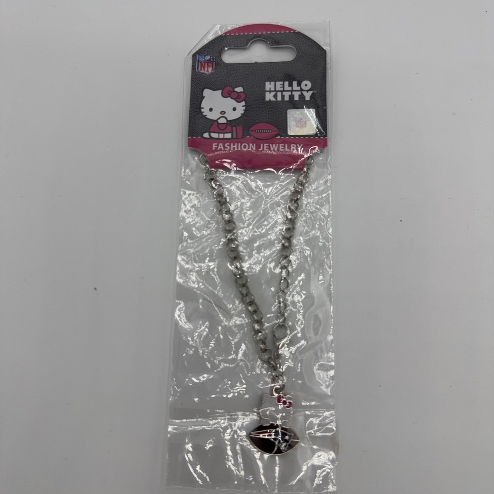 NFL New England Patriots Sanrio Hello Kitty Bracelet‎ Womens OS Silver Enamel